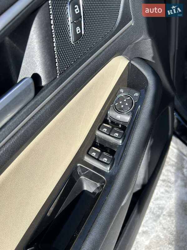 Внедорожник / Кроссовер Ford Edge 2020 в Киеве