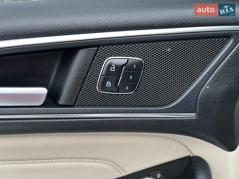 Внедорожник / Кроссовер Ford Edge 2017 в Киеве