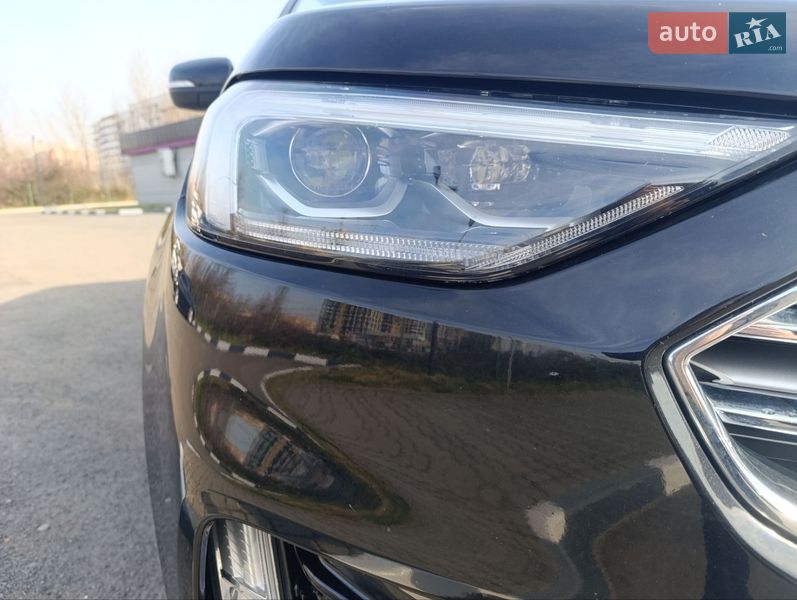 Внедорожник / Кроссовер Ford Edge 2018 в Ужгороде