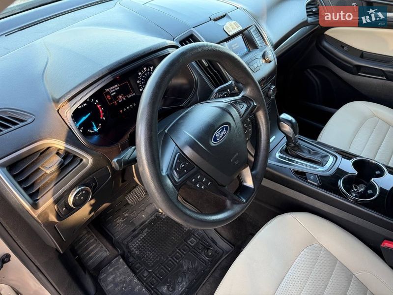 Позашляховик / Кросовер Ford Edge 2017 в Стрию