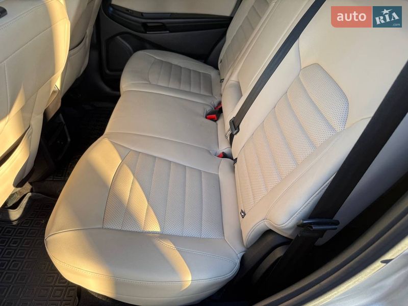 Позашляховик / Кросовер Ford Edge 2017 в Стрию