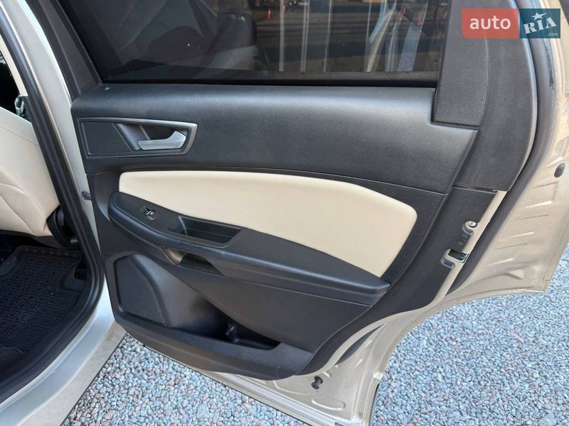 Позашляховик / Кросовер Ford Edge 2017 в Стрию