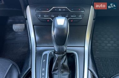 Внедорожник / Кроссовер Ford Edge 2016 в Ивано-Франковске