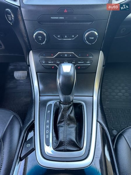Внедорожник / Кроссовер Ford Edge 2016 в Ивано-Франковске