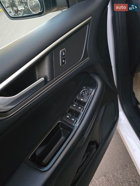 Позашляховик / Кросовер Ford Edge 2016 в Києві