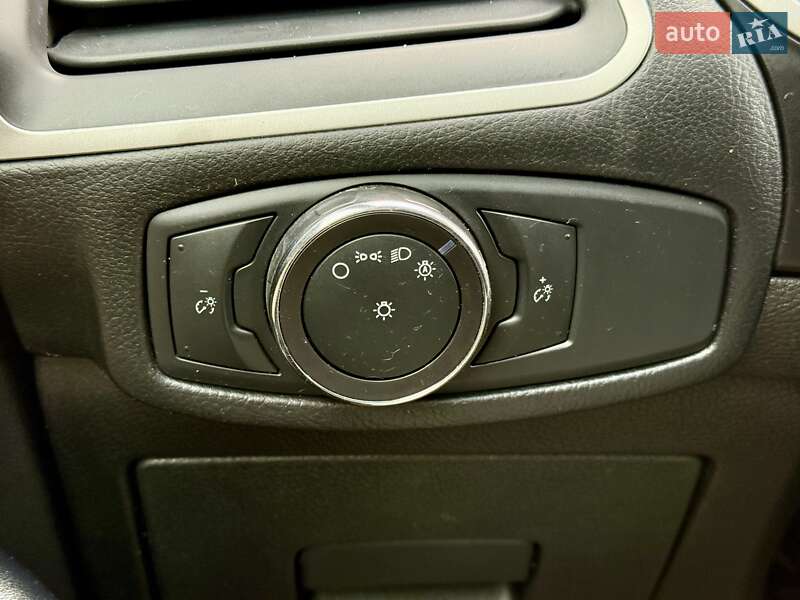 Внедорожник / Кроссовер Ford Edge 2016 в Харькове