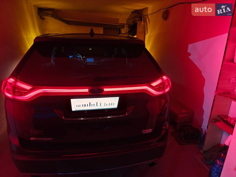 Позашляховик / Кросовер Ford Edge 2018 в Ужгороді