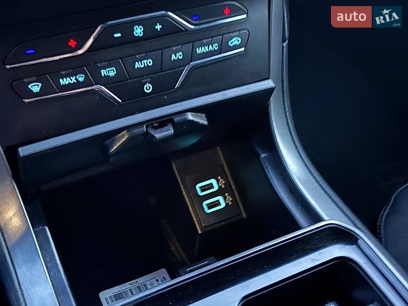 Внедорожник / Кроссовер Ford Edge 2020 в Стрые
