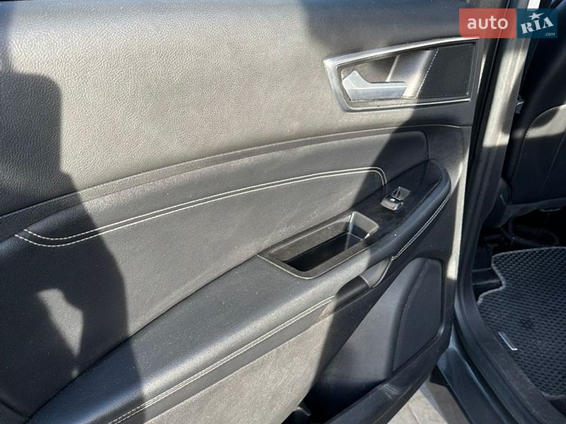Позашляховик / Кросовер Ford Edge 2016 в Мостиській