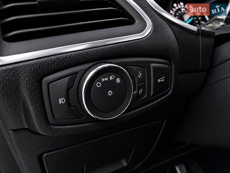 Внедорожник / Кроссовер Ford Edge 2015 в Хмельницком