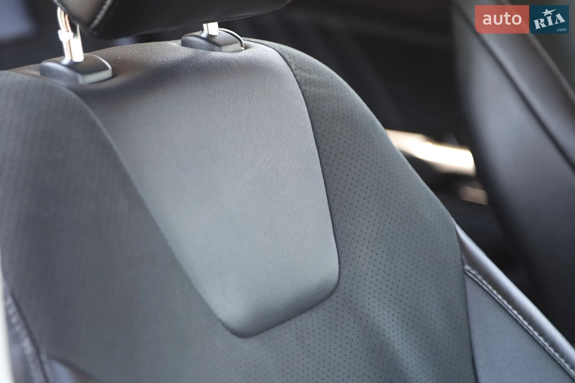 2016 Ford Edge - мініатюра 16