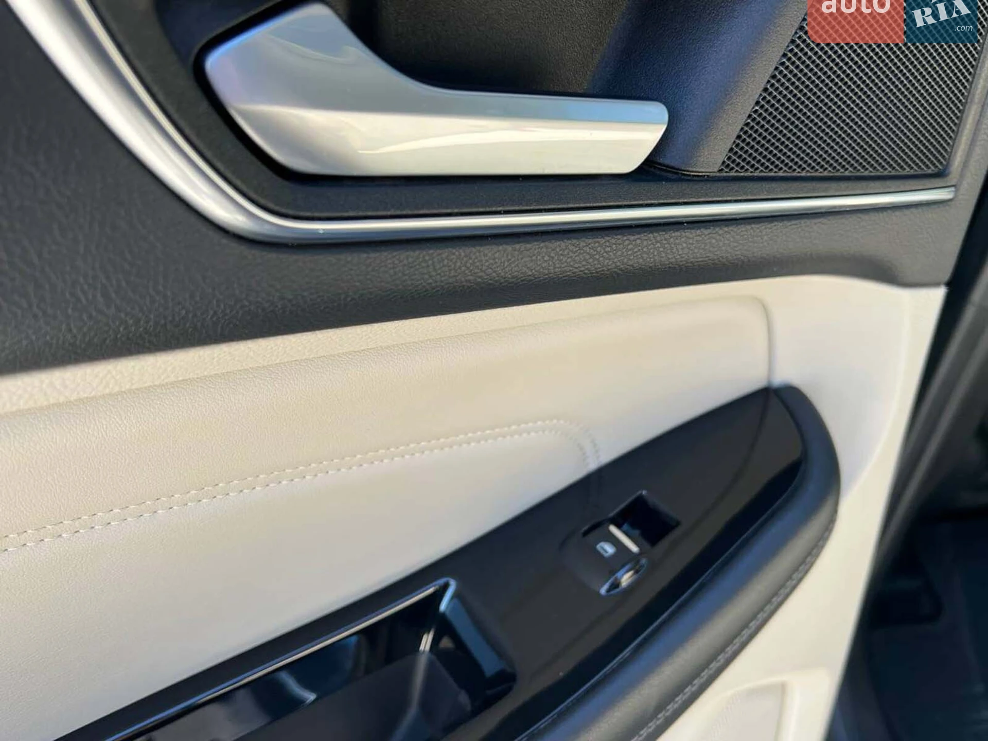 2016 Ford Edge - мініатюра 40