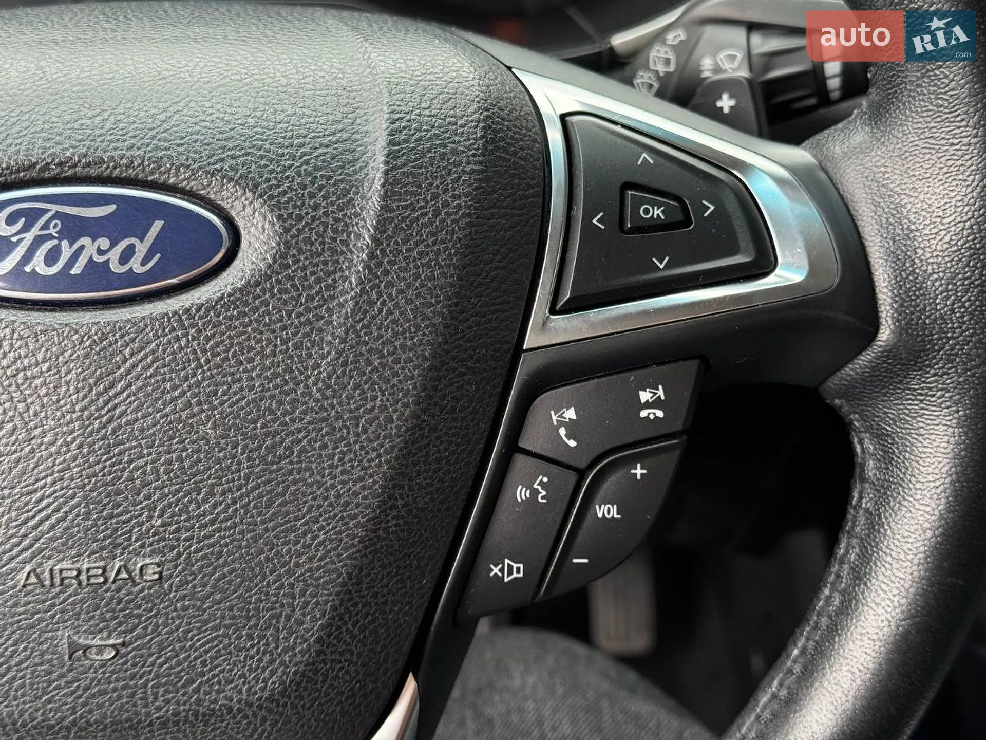 2017 Ford Edge - мініатюра 34