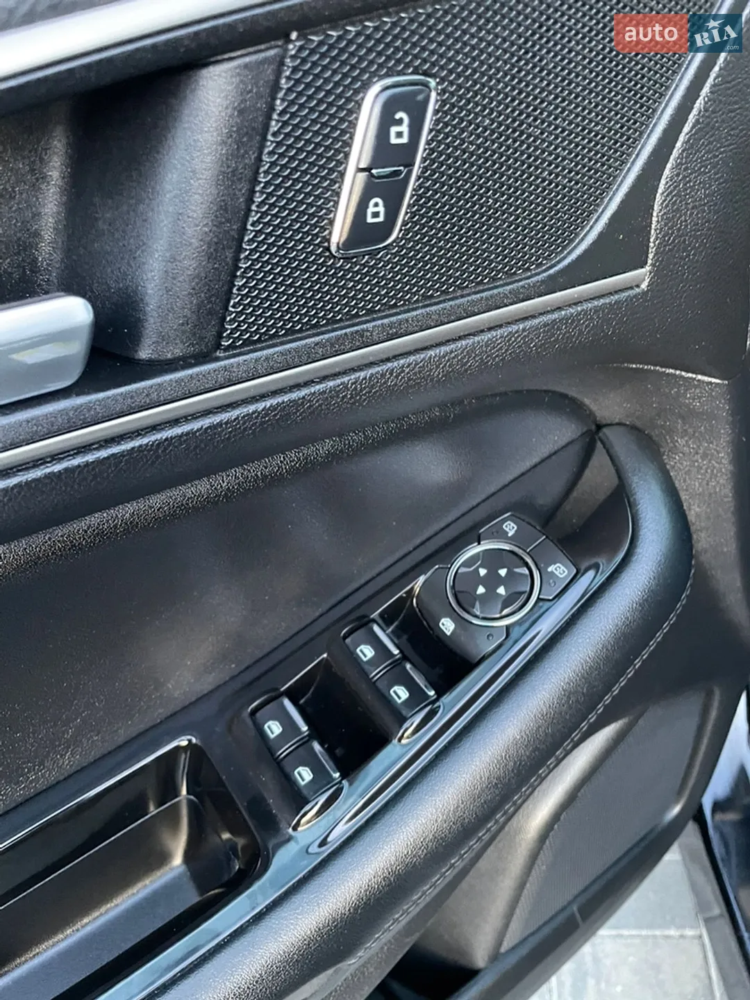 2016 Ford Edge - мініатюра 20