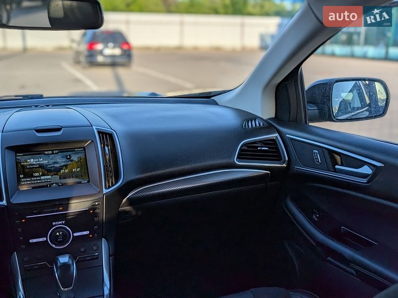 Позашляховик / Кросовер Ford Edge 2015 в Дубні
