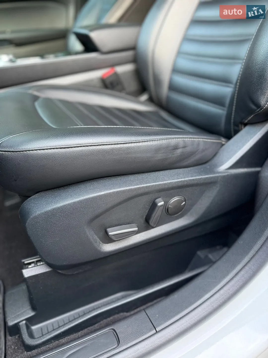 2020 Ford Edge - мініатюра 26
