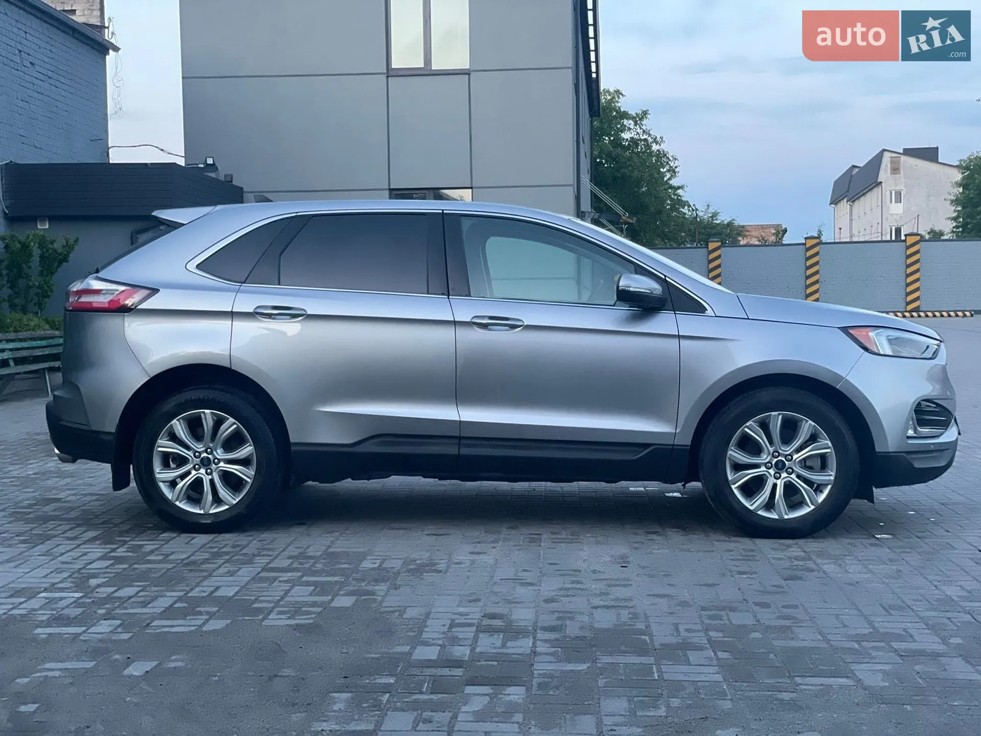 2021 Ford Edge - мініатюра 4