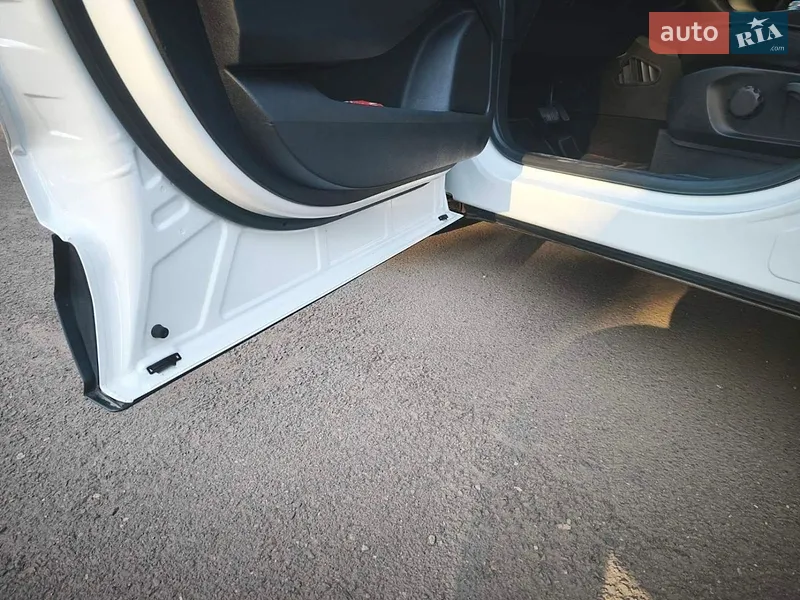 Ford Edge 2019 VIN 2FMPK3G93KBB73393 фото оголошення 17 з 71
