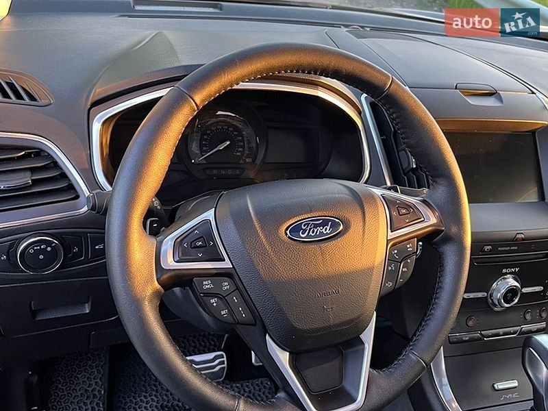 Позашляховик / Кросовер Ford Edge 2017 в Ромнах