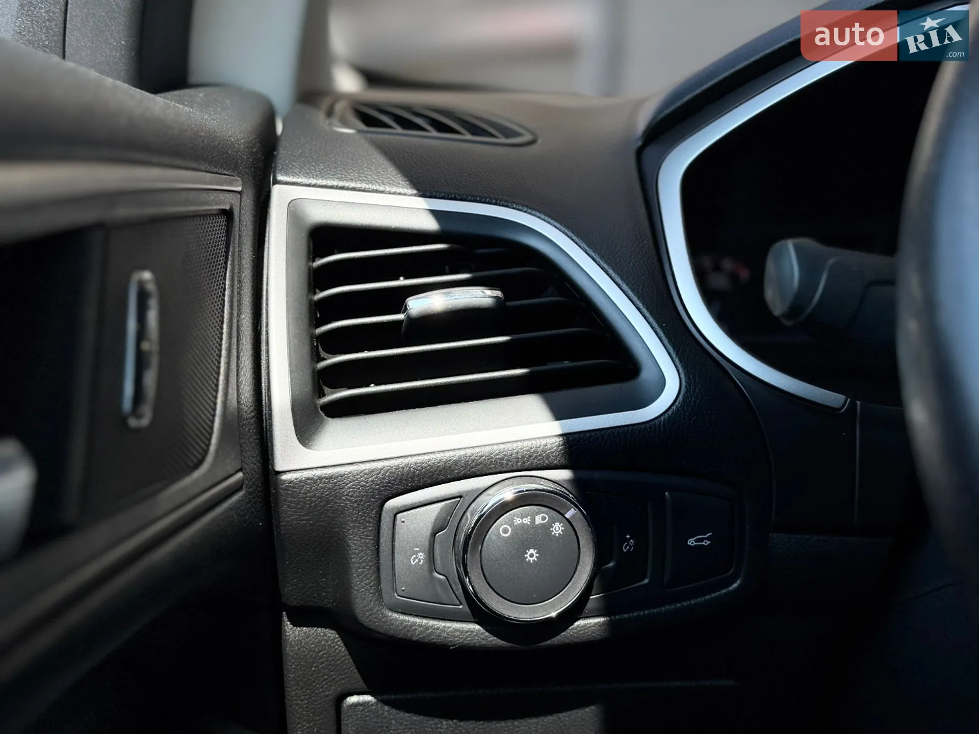 2016 Ford Edge - мініатюра 11