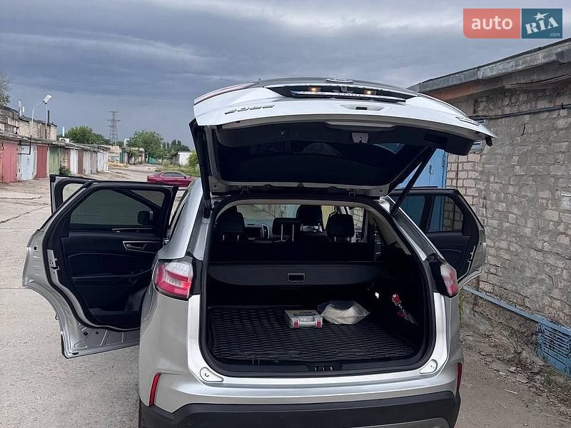 Позашляховик / Кросовер Ford Edge 2019 в Южноукраїнську