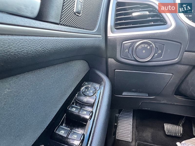 Внедорожник / Кроссовер Ford Edge 2018 в Киеве