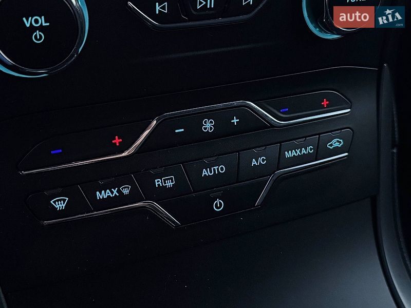 Внедорожник / Кроссовер Ford Edge 2020 в Стрые