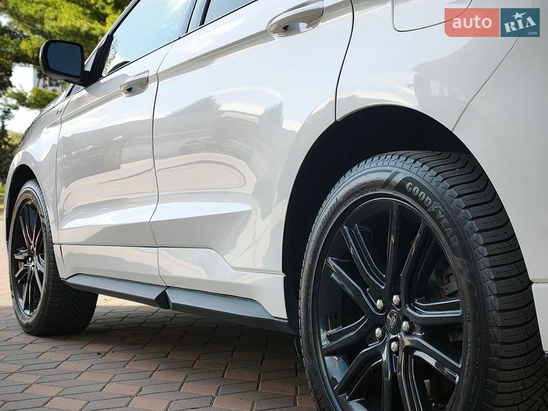 Позашляховик / Кросовер Ford Edge 2022 в Лубнах