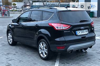 Внедорожник / Кроссовер Ford Escape 2015 в Черкассах