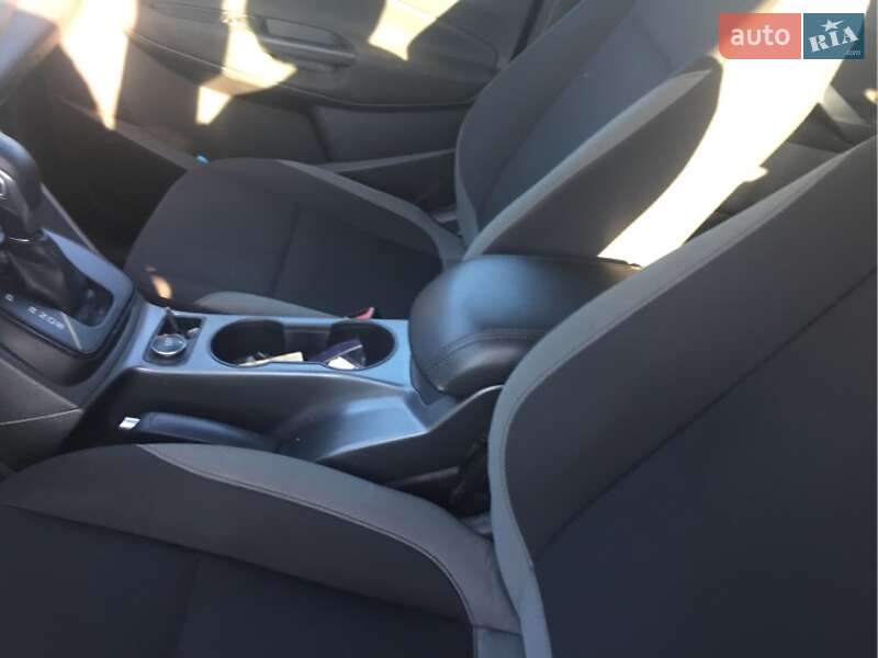 Внедорожник / Кроссовер Ford Escape 2012 в Сумах