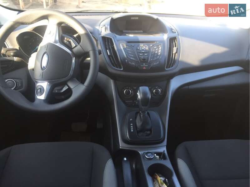 Внедорожник / Кроссовер Ford Escape 2012 в Сумах