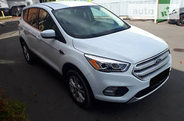 Внедорожник / Кроссовер Ford Escape 2016 в 