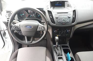 Внедорожник / Кроссовер Ford Escape 2016 в 