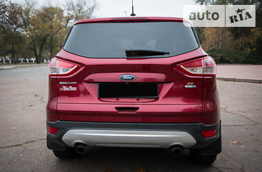 Позашляховик / Кросовер Ford Escape 2014 в 