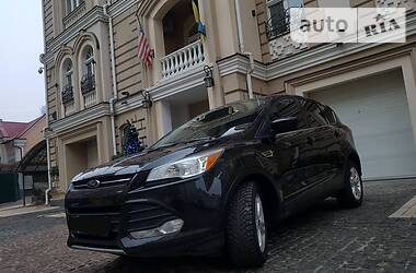 Внедорожник / Кроссовер Ford Escape 2015 в Киеве