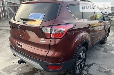 Внедорожник / Кроссовер Ford Escape 2018 в 