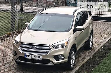 Внедорожник / Кроссовер Ford Escape 2018 в Львове