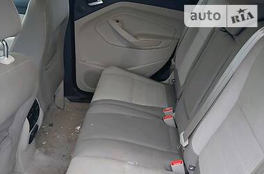 Внедорожник / Кроссовер Ford Escape 2016 в 