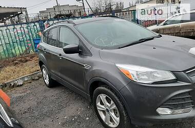 Внедорожник / Кроссовер Ford Escape 2016 в 