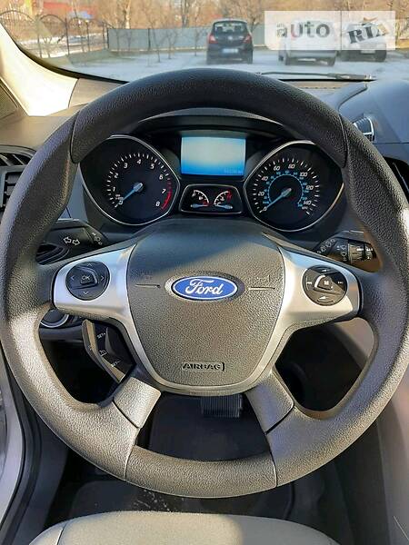 Позашляховик / Кросовер Ford Escape 2015 в Борщеві