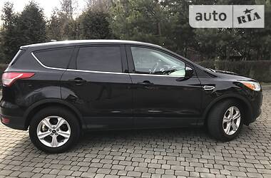 Позашляховик / Кросовер Ford Escape 2013 в 