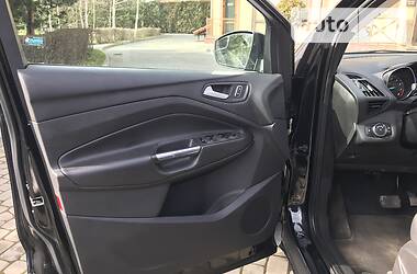 Позашляховик / Кросовер Ford Escape 2013 в 