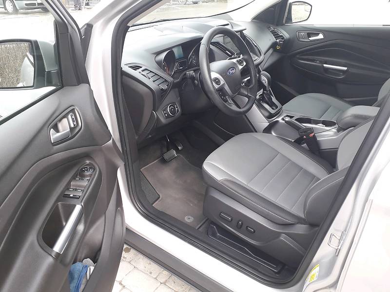Позашляховик / Кросовер Ford Escape 2015 в Борщеві