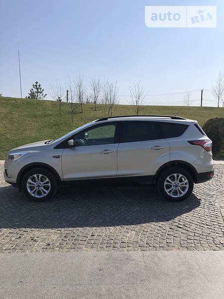 Позашляховик / Кросовер Ford Escape 2018 в Дніпрі