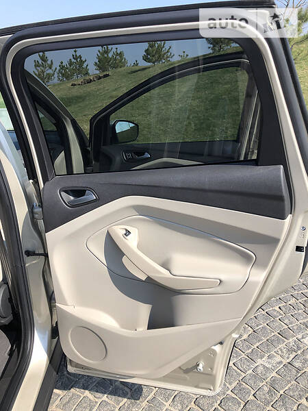 Позашляховик / Кросовер Ford Escape 2018 в Дніпрі