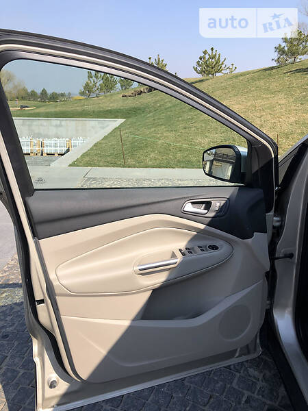 Позашляховик / Кросовер Ford Escape 2018 в Дніпрі