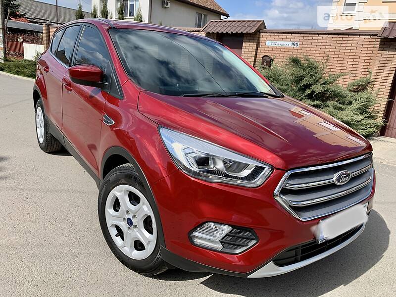 Позашляховик / Кросовер Ford Escape 2016 в 