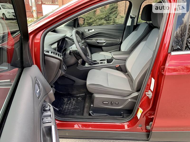 Позашляховик / Кросовер Ford Escape 2016 в Дніпрі фото 14 Позашляховик / Кросовер Ford Escape 2016 в Дніпрі