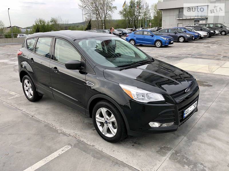 Позашляховик / Кросовер Ford Escape 2014 в 