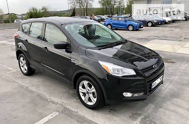 Позашляховик / Кросовер Ford Escape 2014 в 